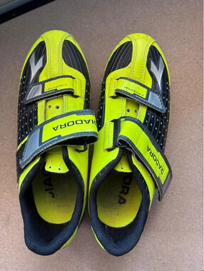 Kids bike shoes size 35